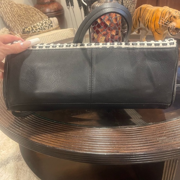 Steve Madden Black White Woven Satchel Purse Handbag Top Handle Gold Hardware​​ - Picture 9 of 10